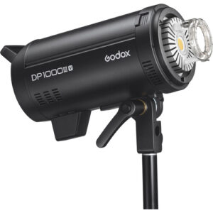 Flash de estudio Godox DP1000III-V montado en soporte