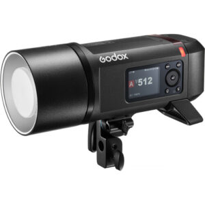 Flash Godox AD600Pro II montado en soporte