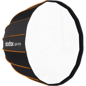 Godox QR-P70 Softbox parabólico de 70 cm montado en flash con difusor frontal instalado.​